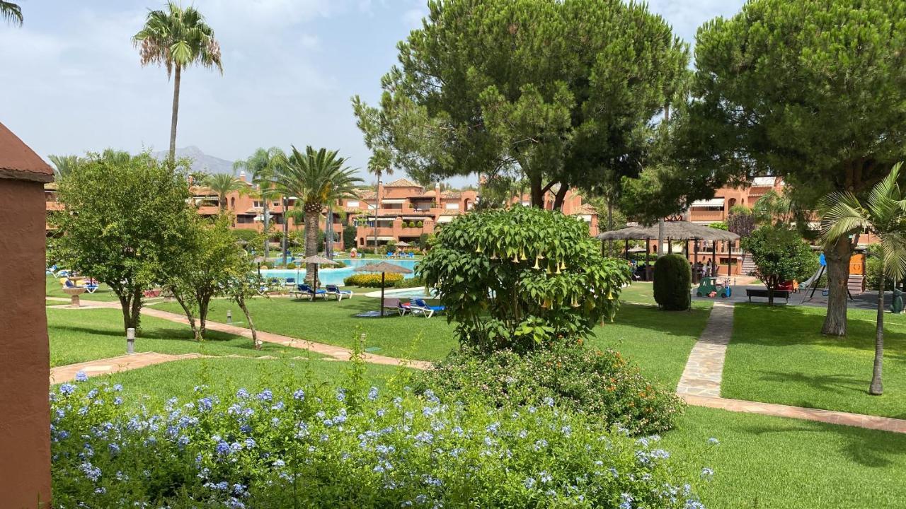 Alhambra Del Golf - Guadalmina Apartment Estepona Bagian luar foto